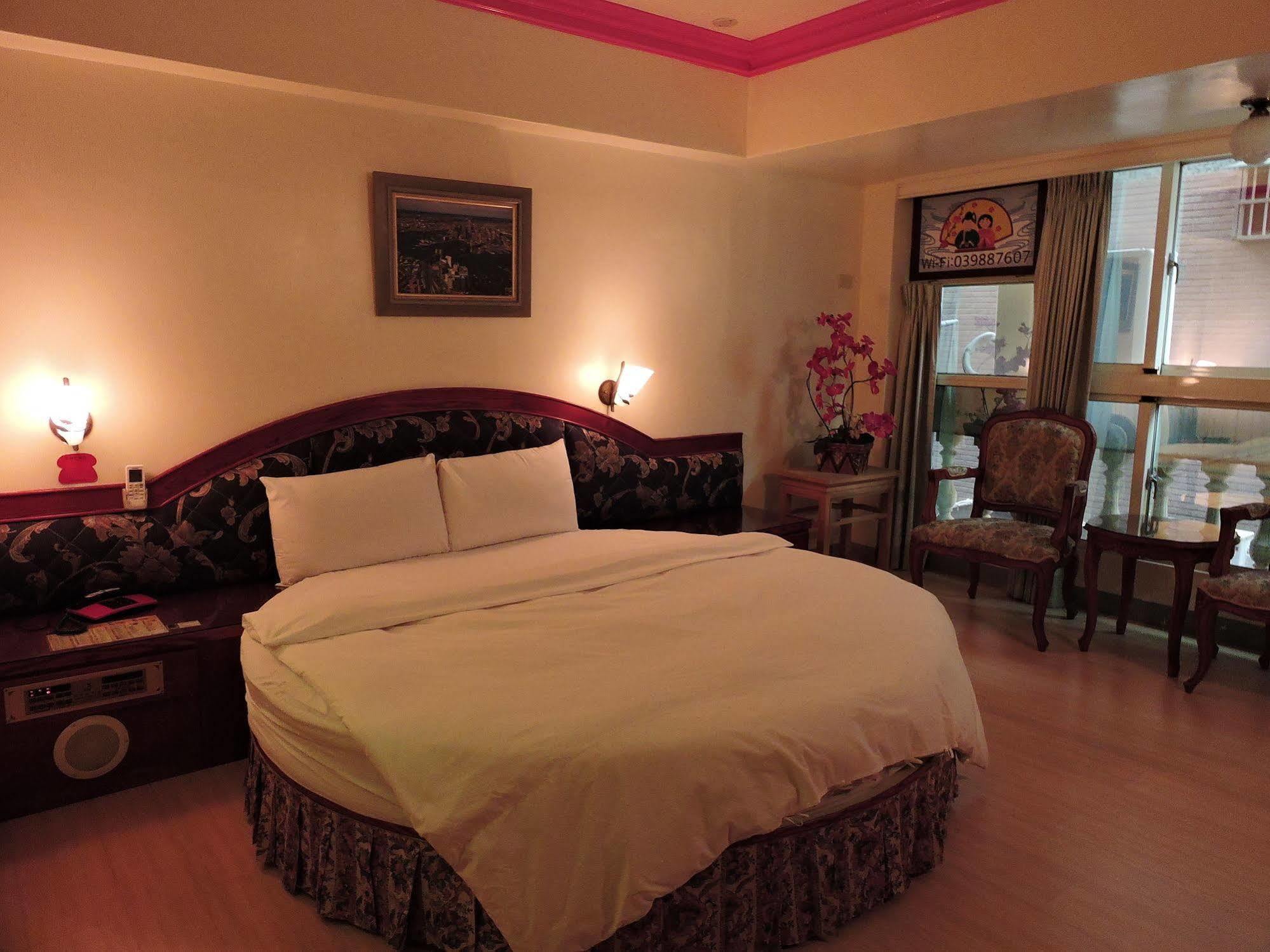 Longchi Hot-Spring Hotel Jiaoxi Zewnętrze zdjęcie
